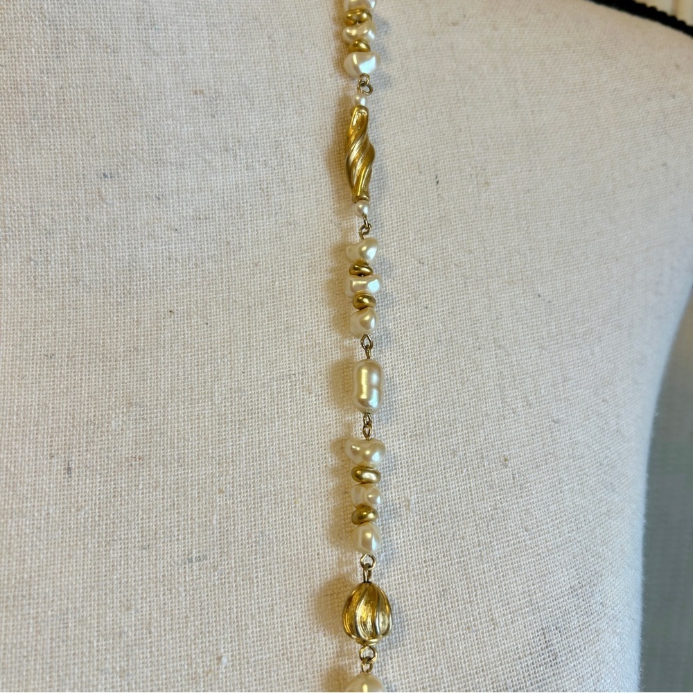 Vintage Liz Claiborne Pearl Necklace Gold Beads 38” Coastal Shell Charm 90s - Picture 9 of 16